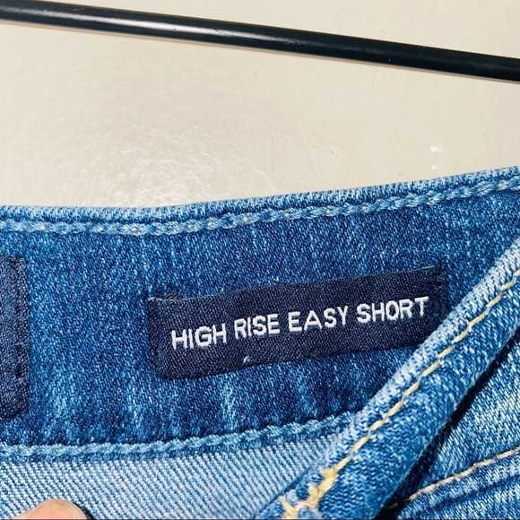 Hollister High Rise Easy Shorts 3R w26 - Picture 2 of 3